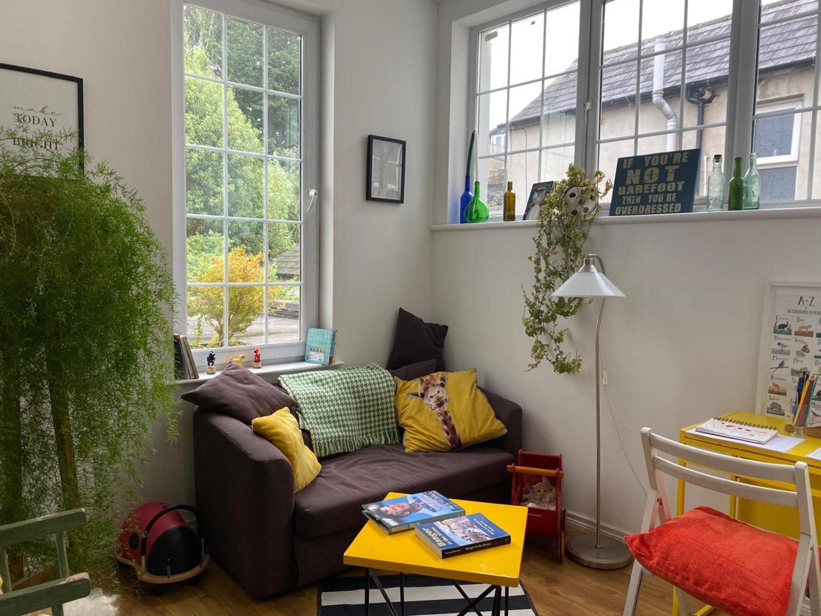 True Colours Apartment In Central Location Bangor  Extérieur photo